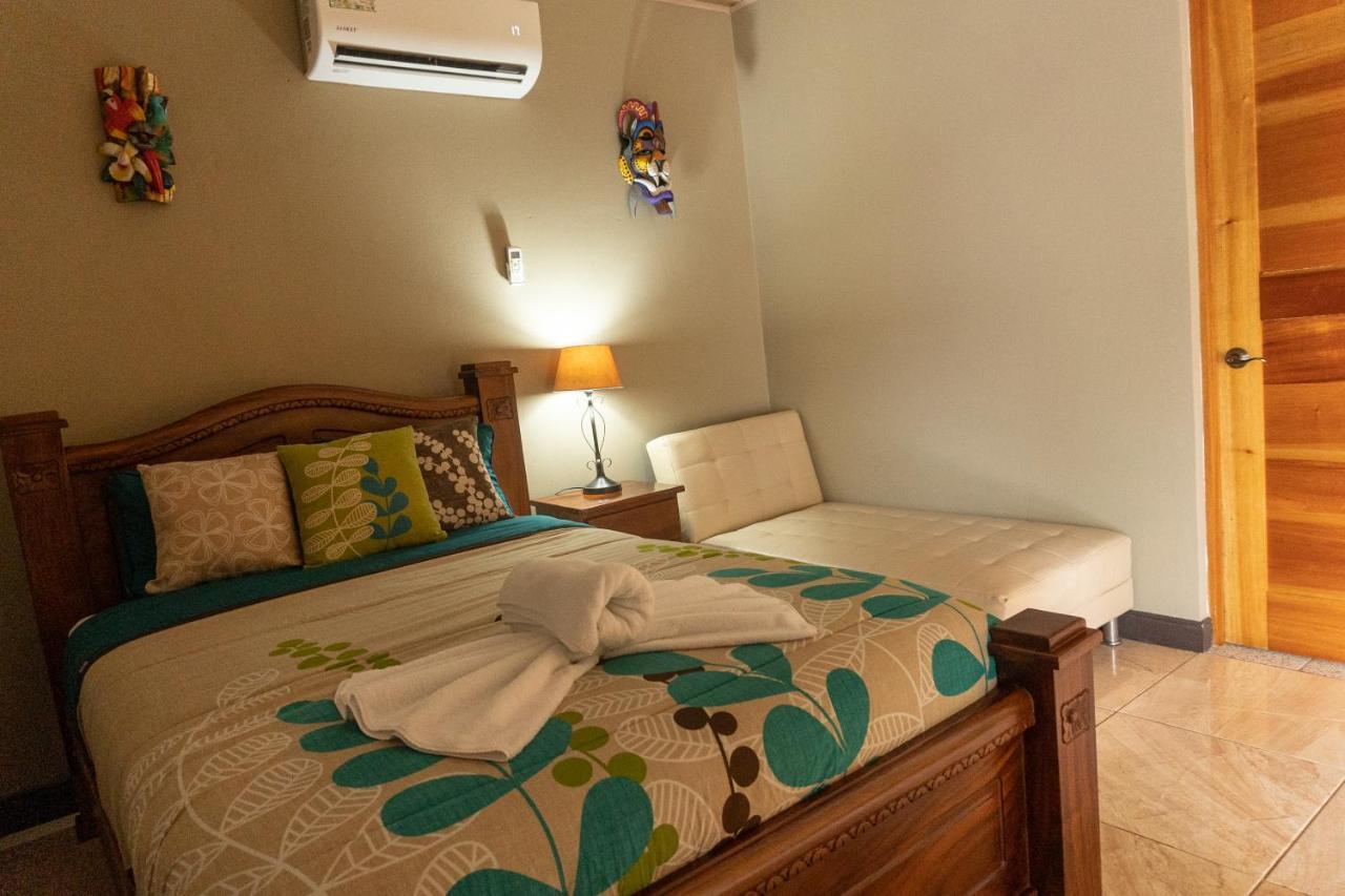 Hotel Margarita And Tour Operator Drake Bay Exterior foto